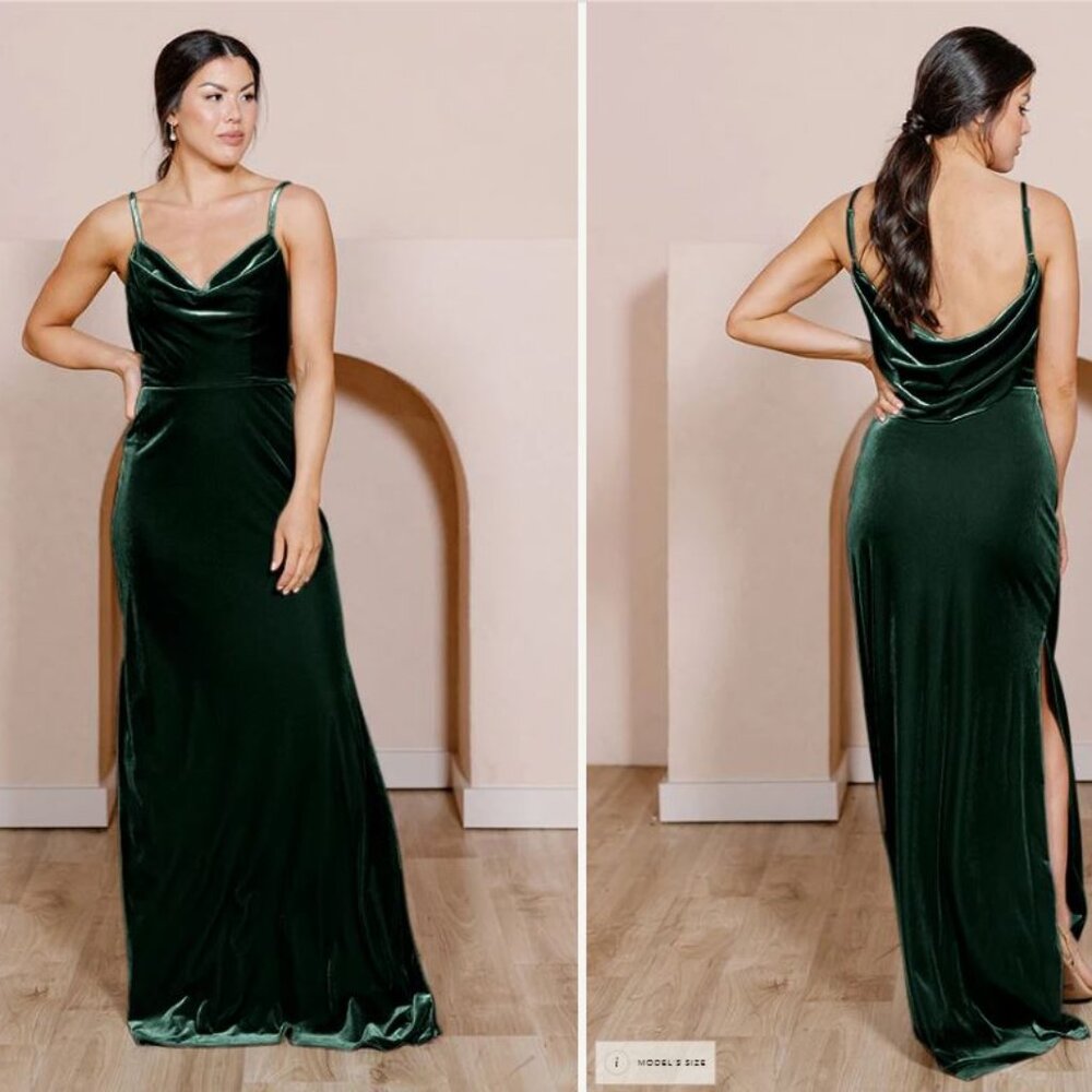 REVELRY Nadia Velvet Dress in Emerald 613